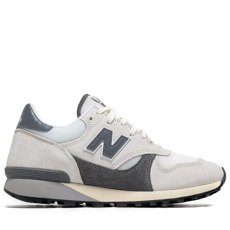 New Balance 475 - Sea Salt/Castlerock
