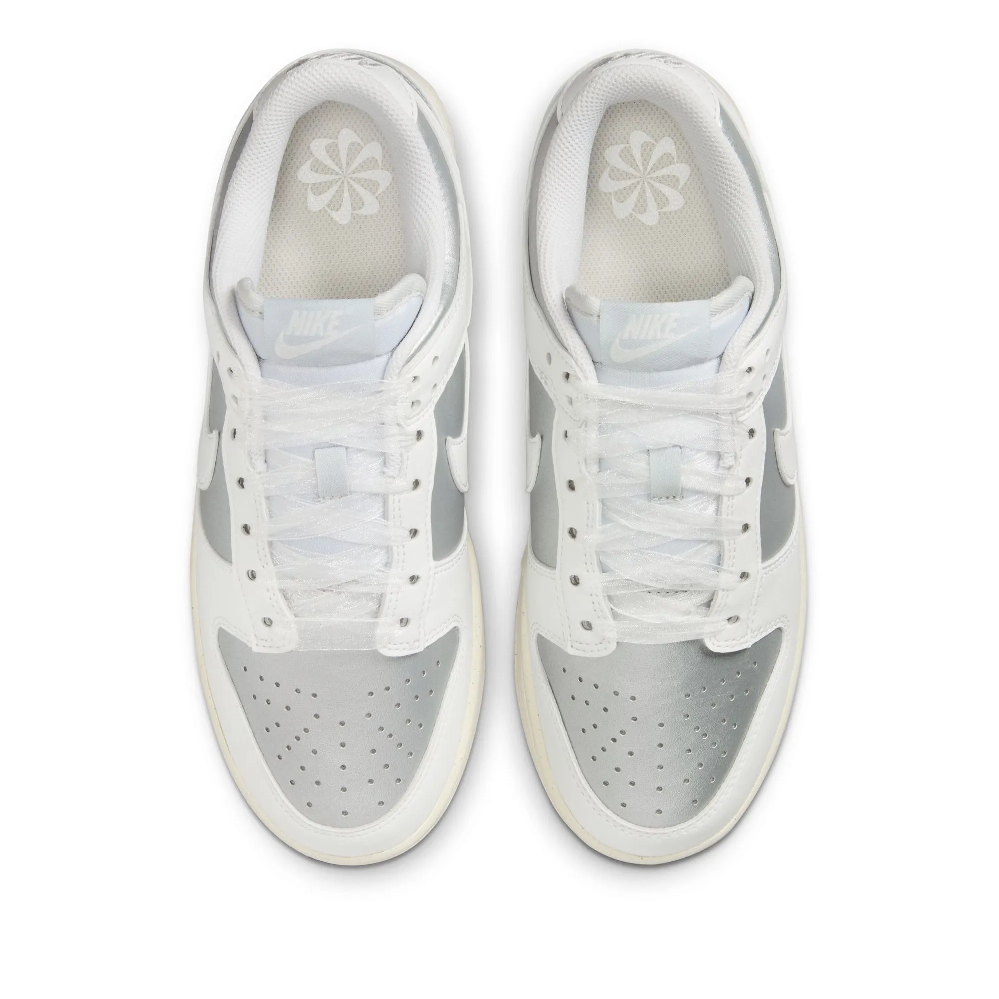 Women's Nike Dunk Low Next Nature - Metallic Platinum/Summit White